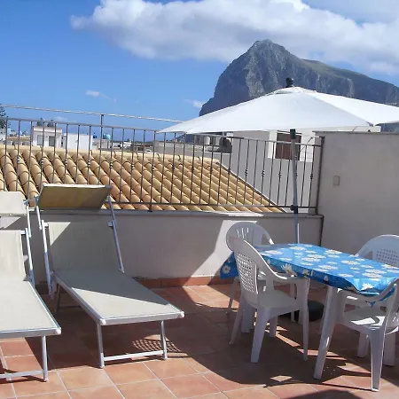 Casa Mare 아파트 산비토로카포